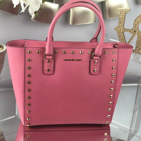 Michael Kors Handbags - ✨LAST DAY SALE MK Sandrine Stud Large Leather Tote